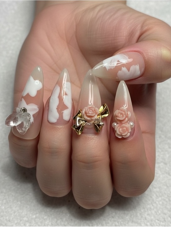 Pink and White Floral Nail Set - Picture 2 of 2